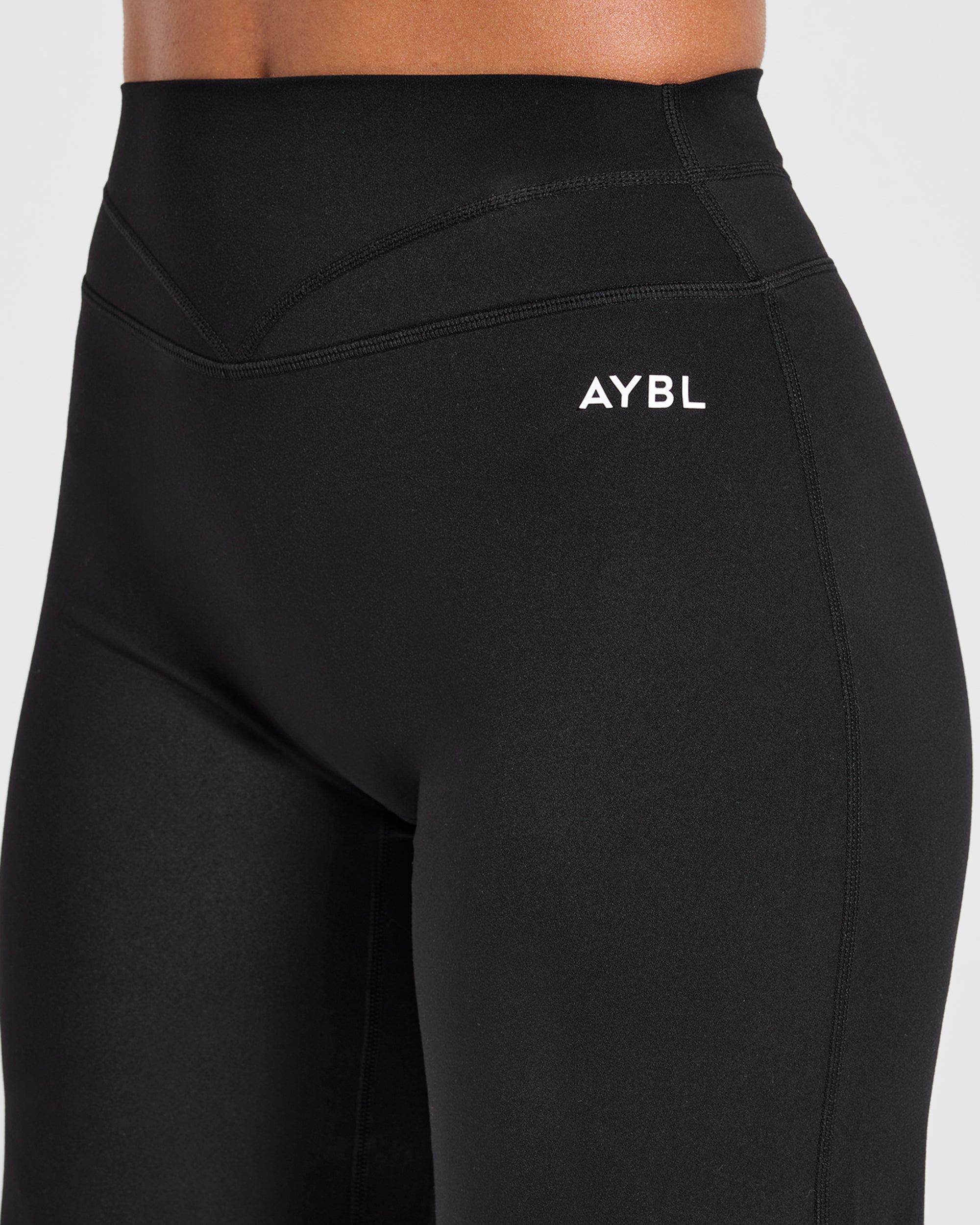Engage Straight Leg Leggings - Zwart