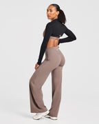 Engage Straight Leg Leggings - Warm Taupe