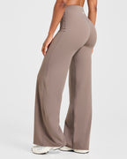 Engage Straight Leg Leggings - Warm Taupe