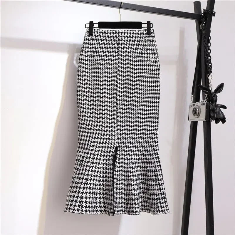 New In Skirts for Women Summer 2025 Midi Woman Skirt Aesthetic Clothing Sales V Chic and Elegant Cheap Korean Style High Quality