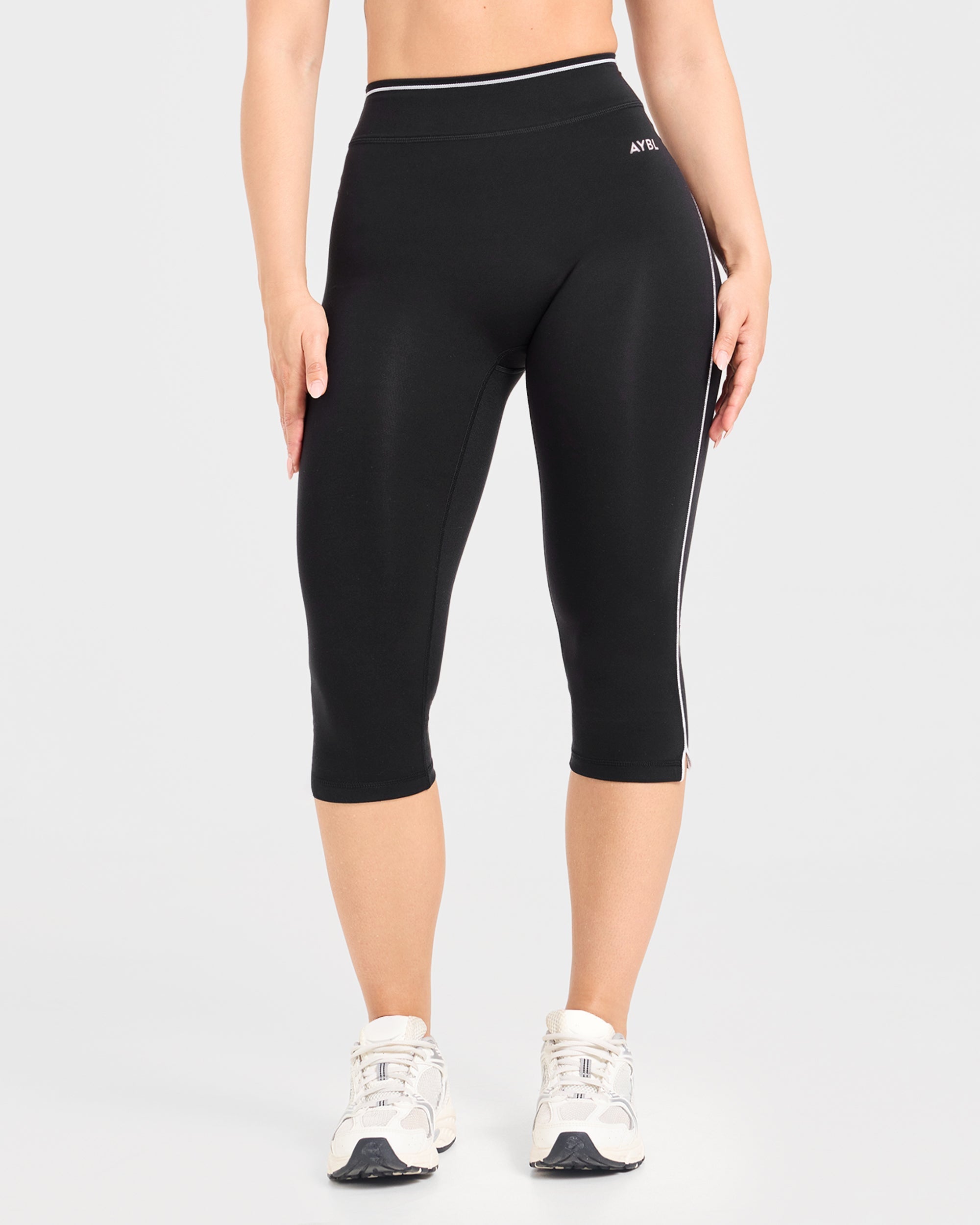 Form Capris - Zwart