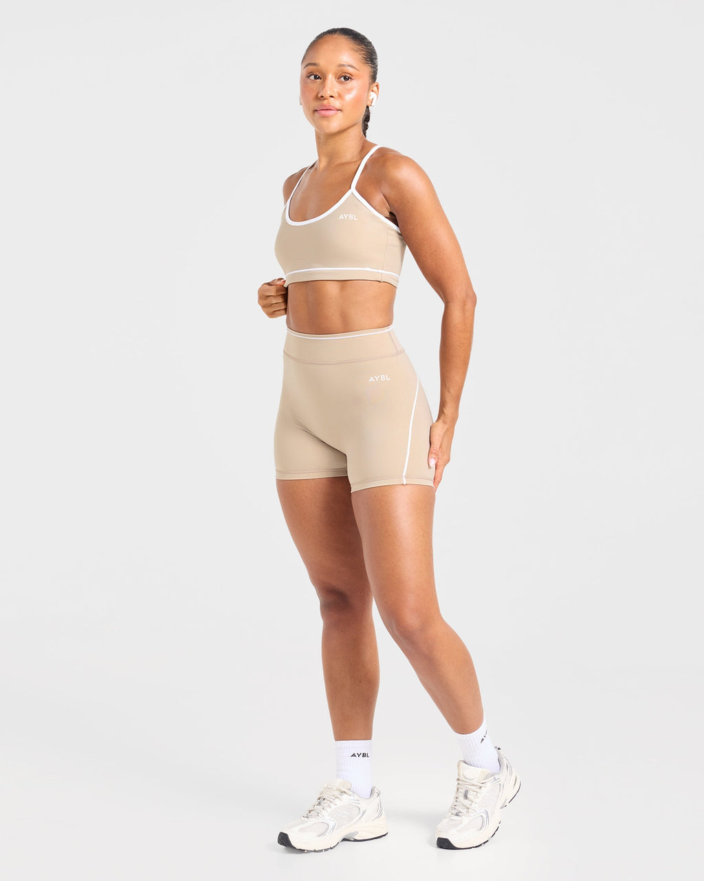Form Shorts - Mocha