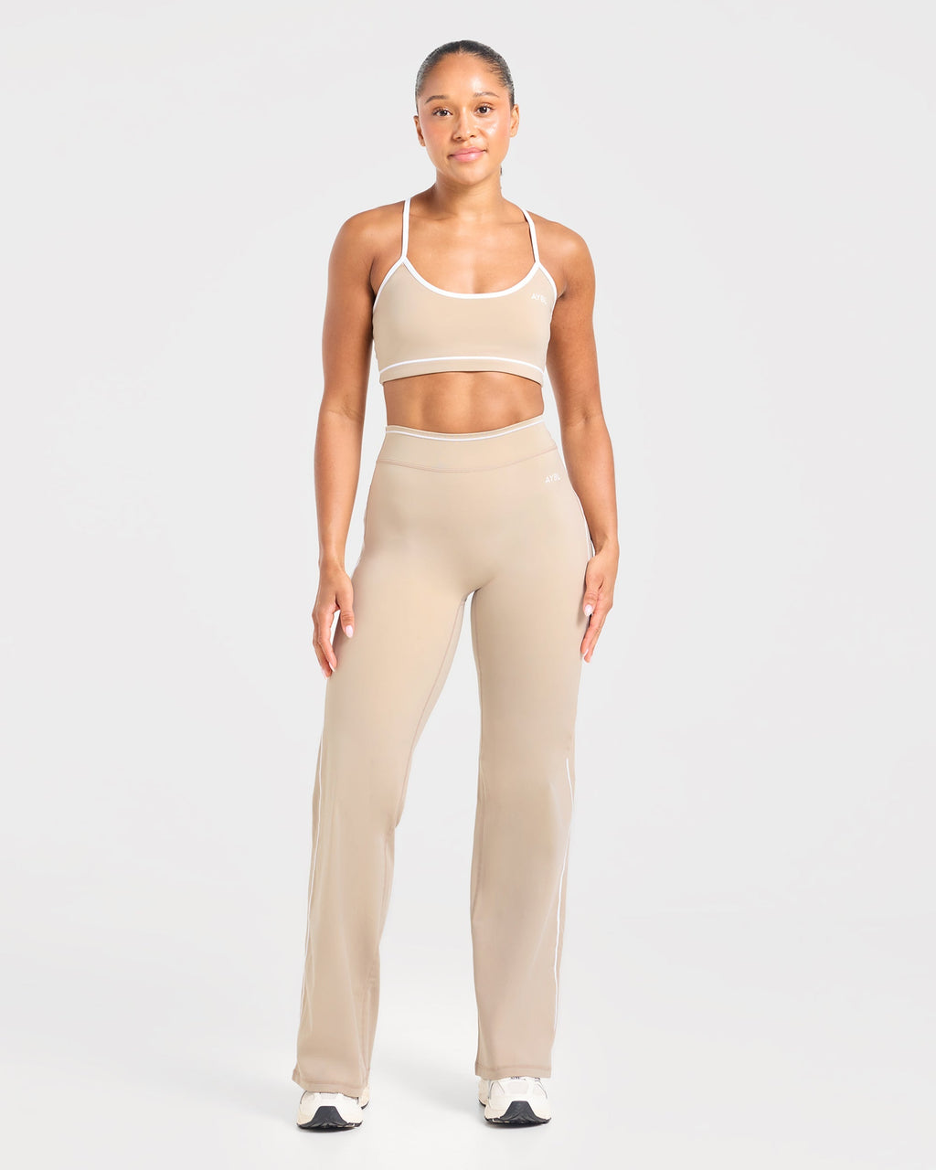 Form Flared Leggings - Mocha