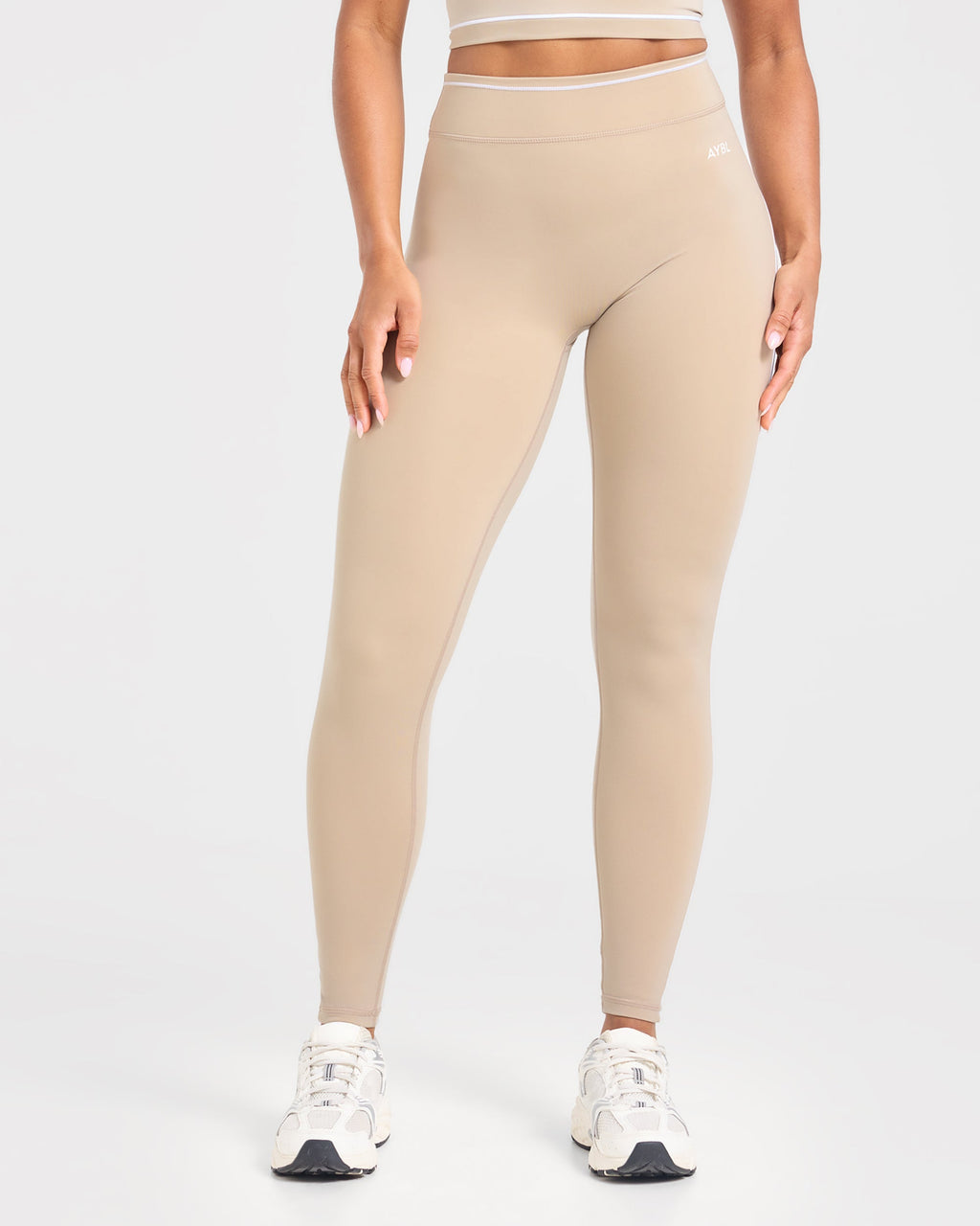 Form Leggings - Mocha