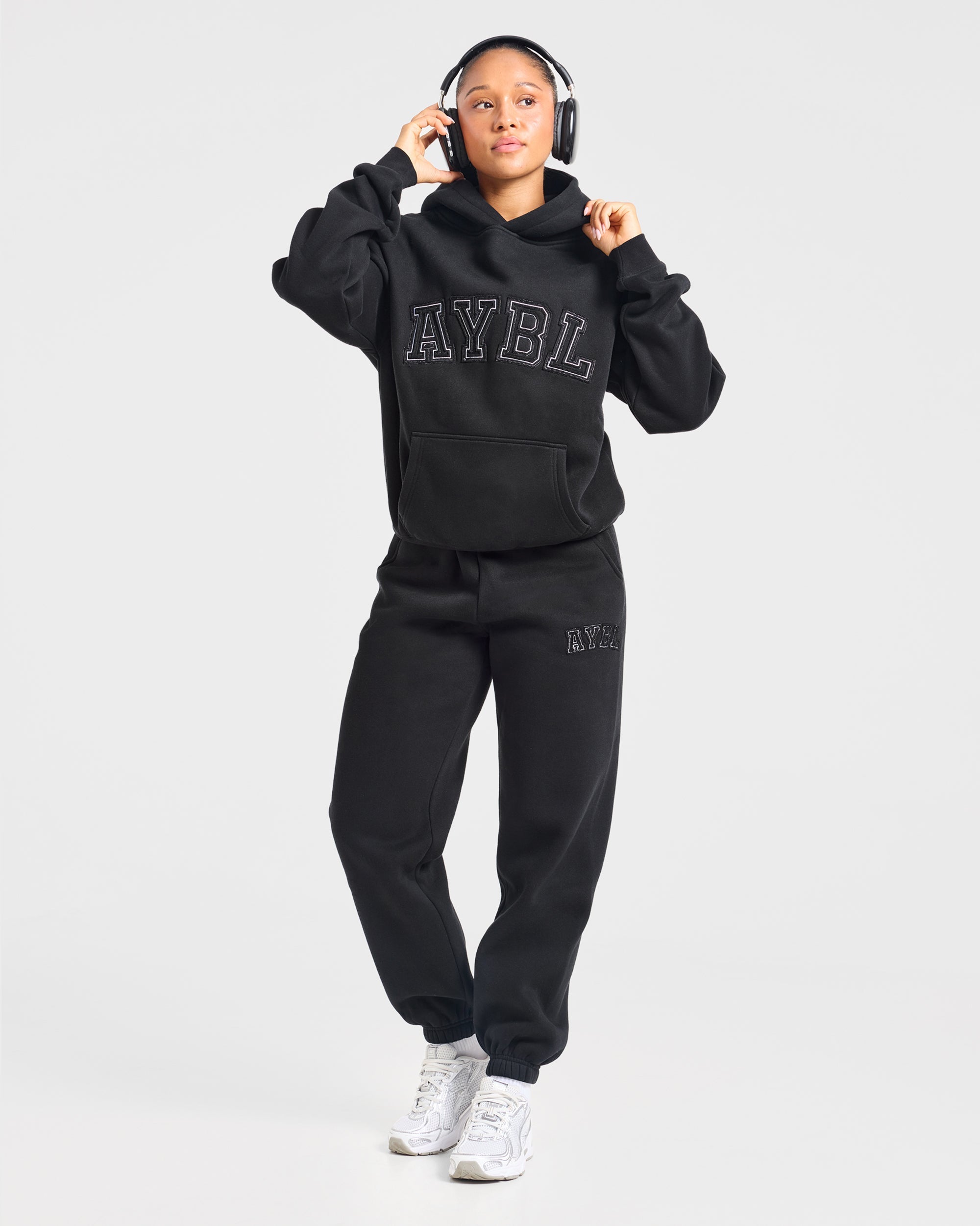 Varsity Applique Oversized Joggers - Zwart