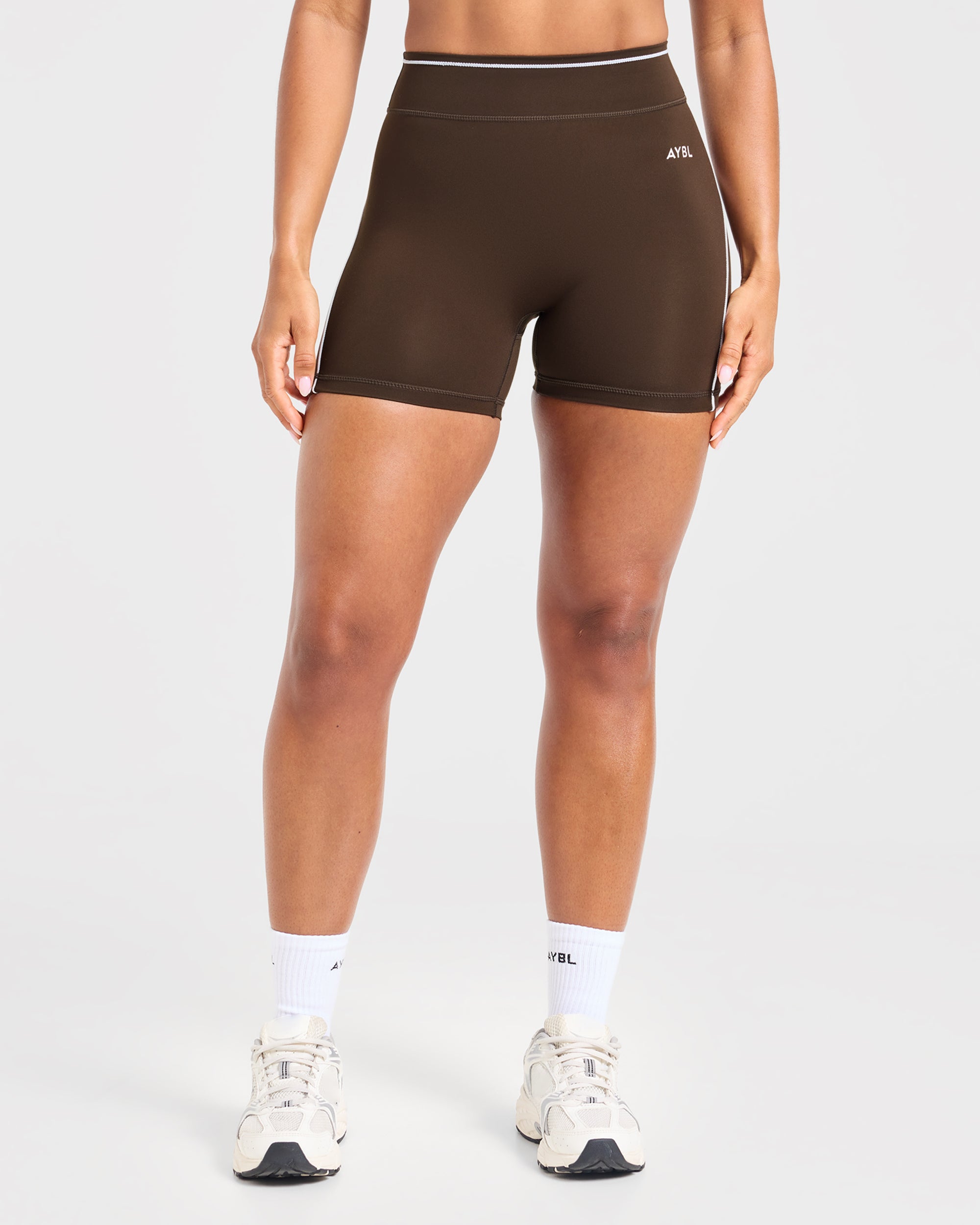 Form Shorts - Coffee Bean