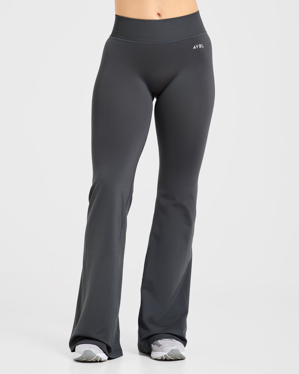 Adapt Seamless Flared Leggings - Dark Charcoal