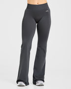 Adapt Seamless Flared Leggings - Dark Charcoal