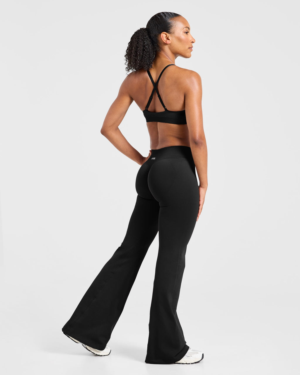 Enhance Seamless Flared Leggings - Zwart