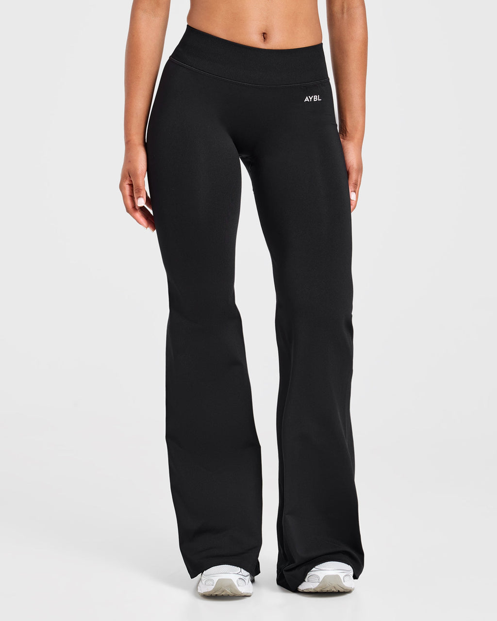 Adapt Seamless Flared Leggings - Zwart