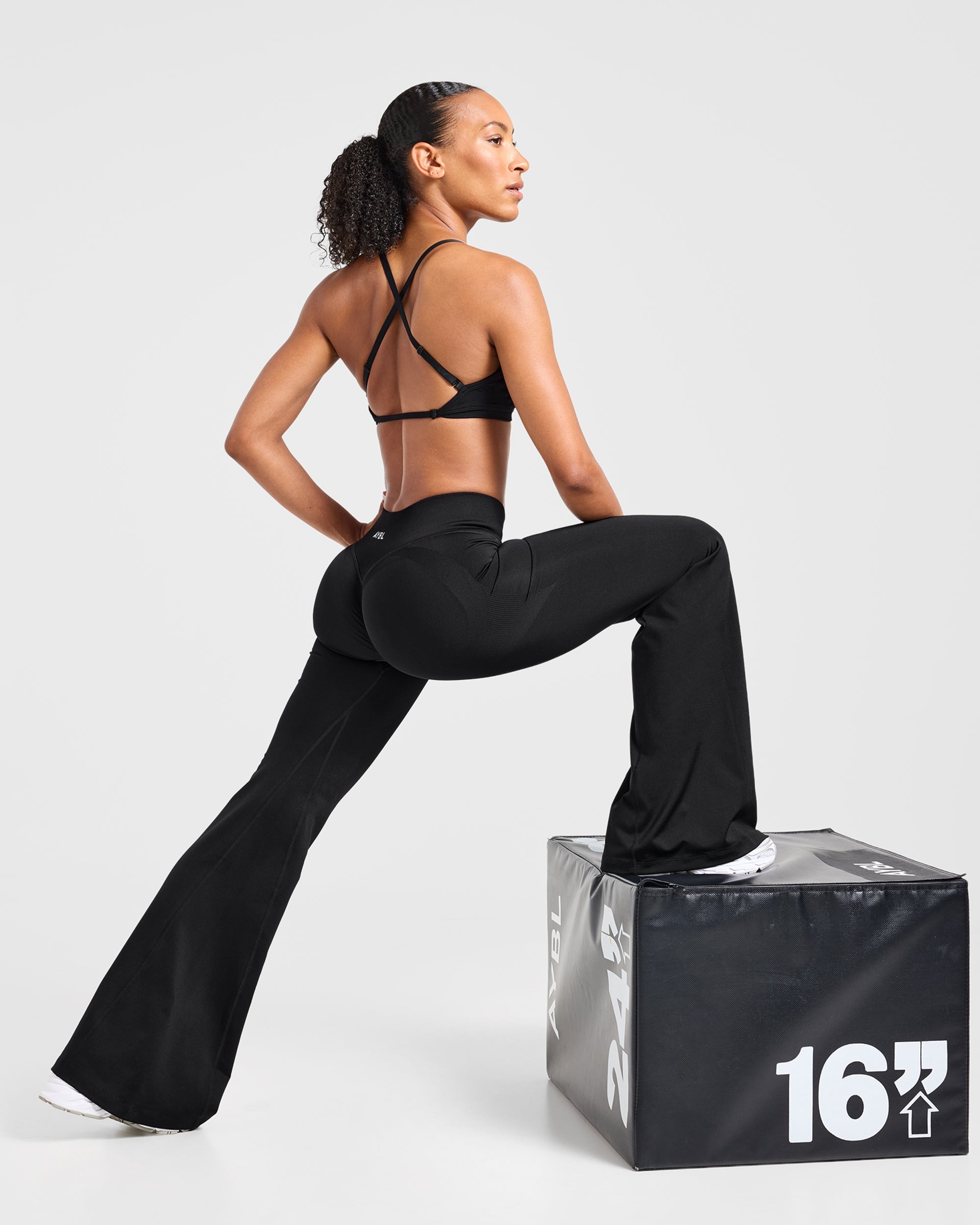 Adapt Seamless Flared Leggings - Zwart